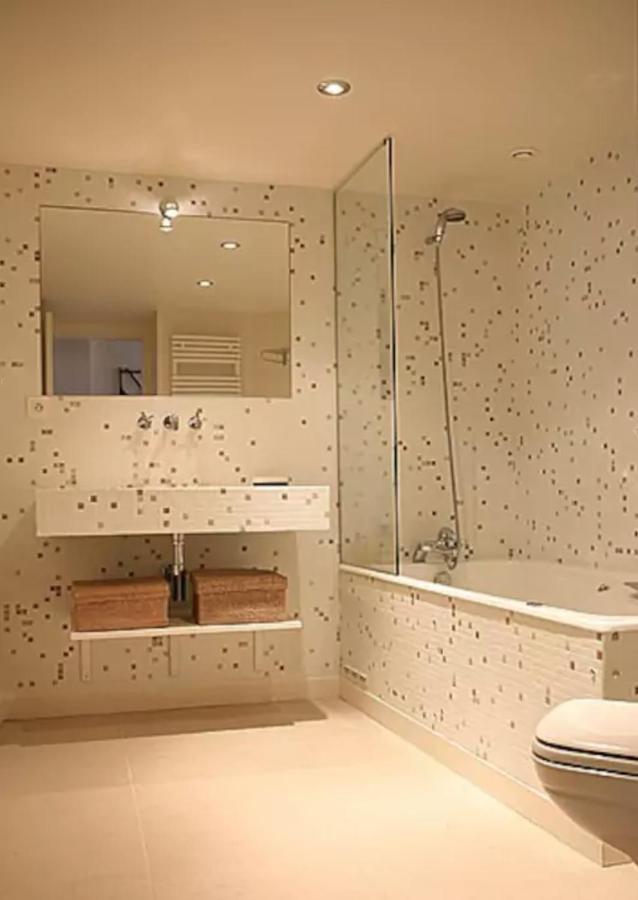 Charming Cosy Triplex In Trendy Marais Apartment ปารีส ภายนอก รูปภาพ